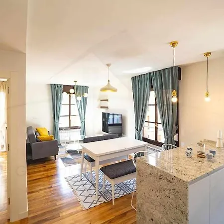 Tabacalera Apartment *